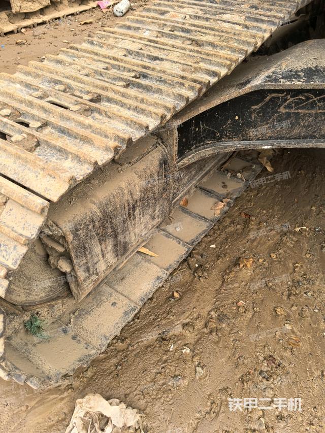 左側(cè)行走馬達(dá)蓋板（行走機(jī)構(gòu)）