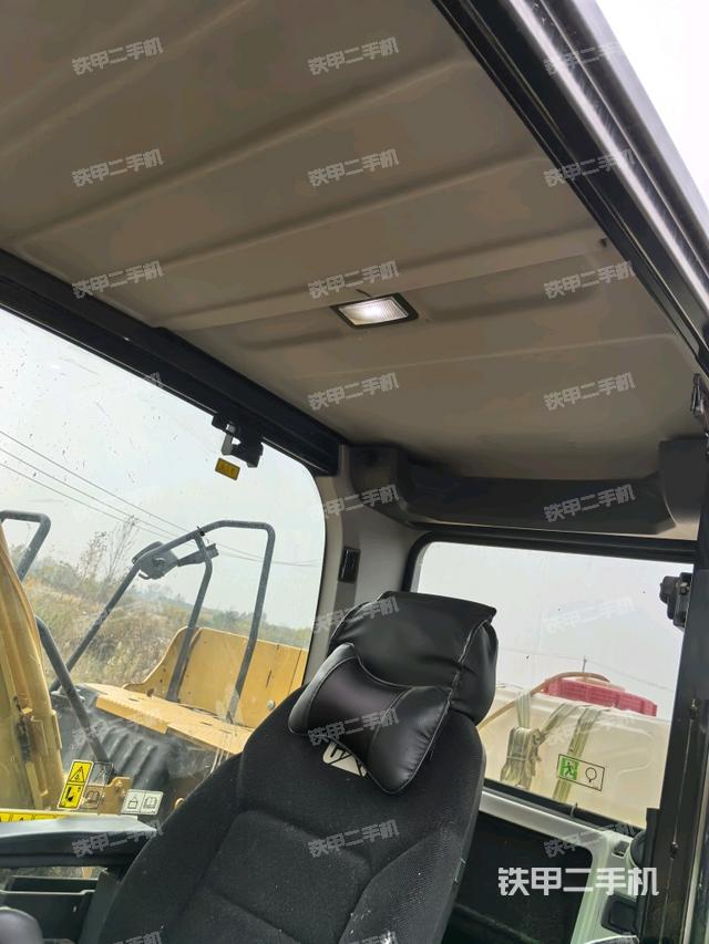 頂棚整體（駕駛室部分）