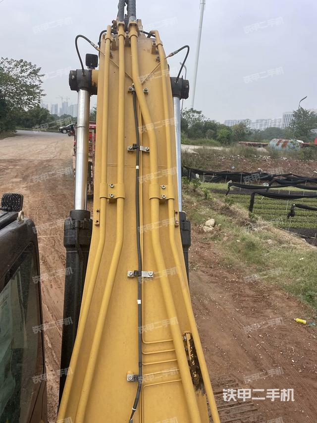 氣門室蓋螺絲特寫（上車部件）