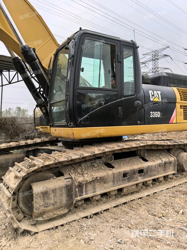 駕駛室左前45度（駕駛室部分）