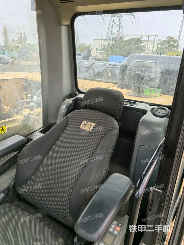 座椅后部（駕駛室部分）