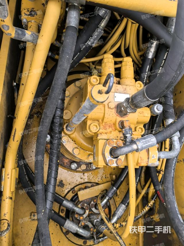 回轉(zhuǎn)馬達(dá)（上車部件）