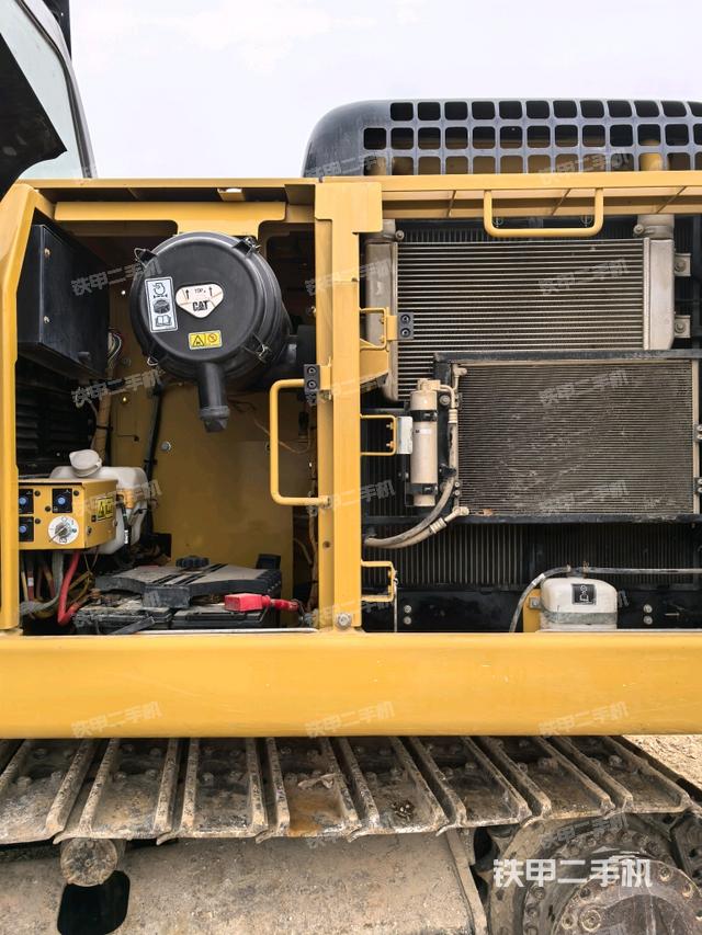 散熱器正面（大件艙室）