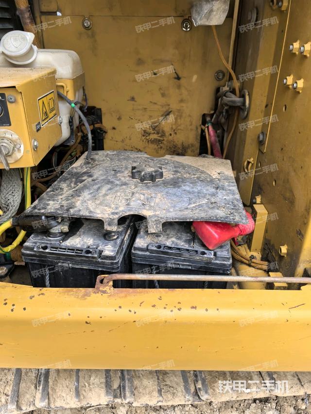 電瓶（大件艙室）