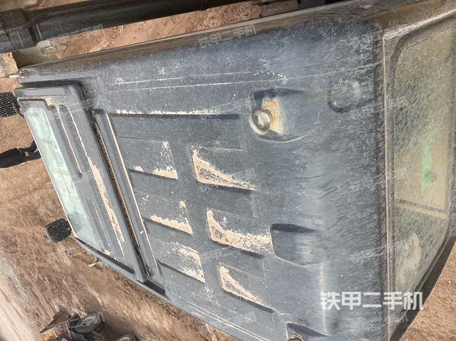 駕駛室頂部俯視（上車部件）