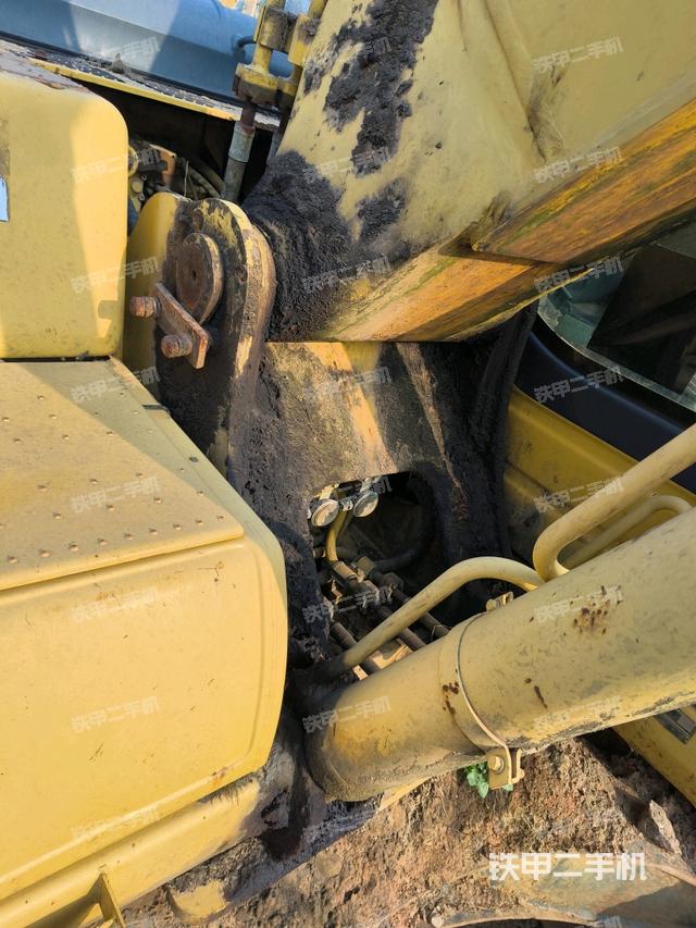 大臂背部俯視（工作和回轉(zhuǎn)裝置）