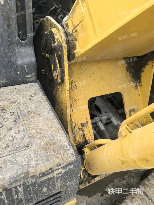 大臂根部?斜視（工作和回轉(zhuǎn)裝置）