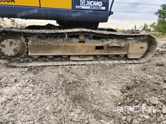 右側(cè)履帶整體（行走機構(gòu)）