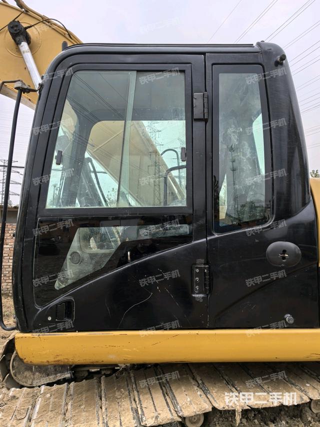 駕駛室正側(cè)（駕駛室部分）