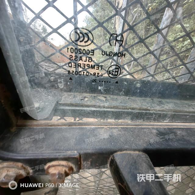 后窗玻璃角標(biāo)（駕駛室部分）