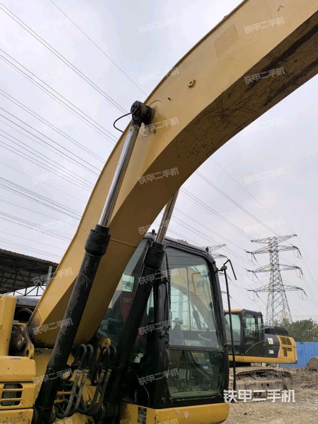 大臂整體?右側(cè)（工作和回轉(zhuǎn)裝置）