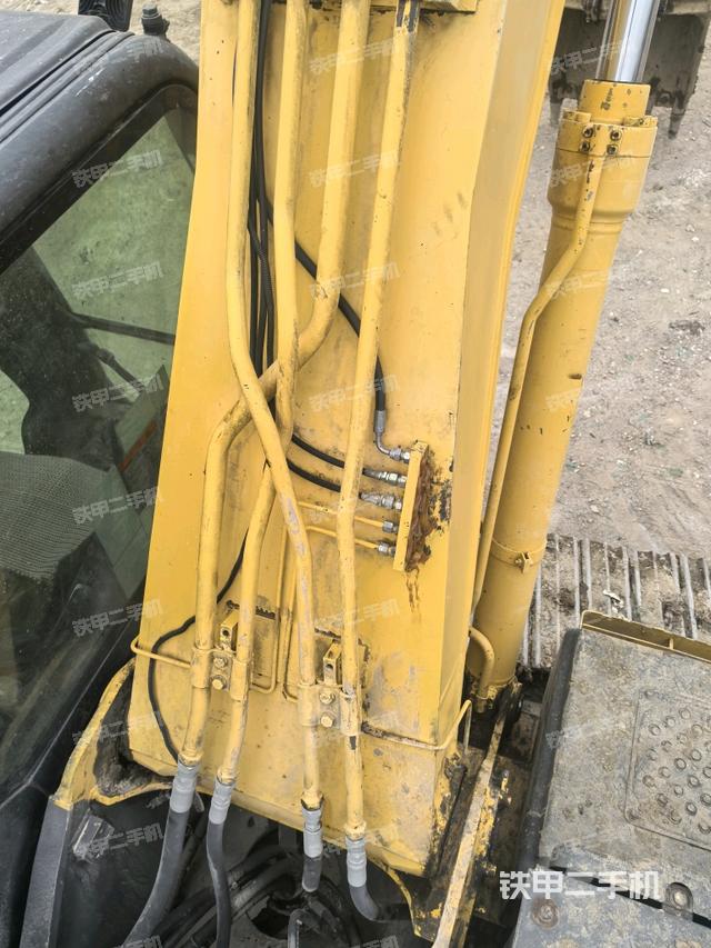 大臂背部俯視（工作和回轉(zhuǎn)裝置）