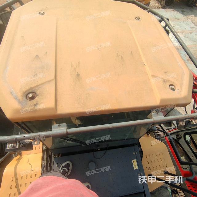 駕駛室正側(cè)（駕駛室部分）