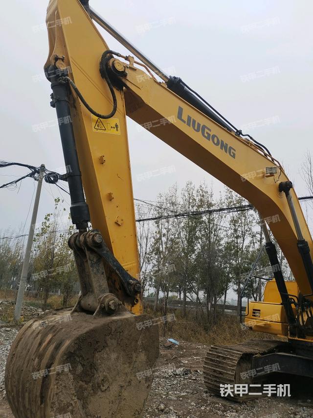 大臂整體?右側(cè)（工作和回轉(zhuǎn)裝置）