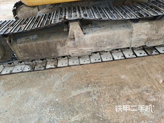 單側(cè)履帶整體（整機(jī)外觀）