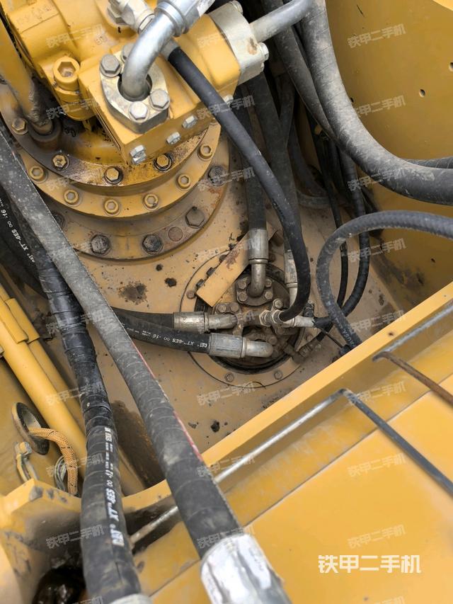 中央回轉(zhuǎn)接頭特寫（上車部件）