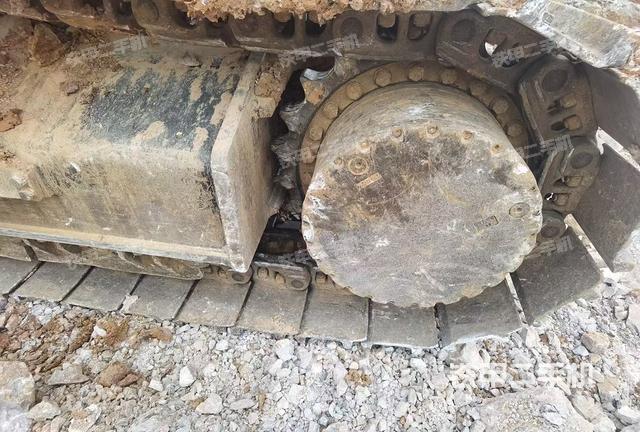 單側(cè)履帶整體（整機(jī)外觀）