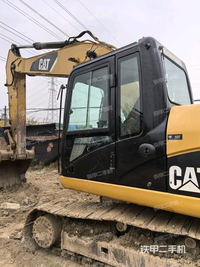 駕駛室左后45度（駕駛室部分）