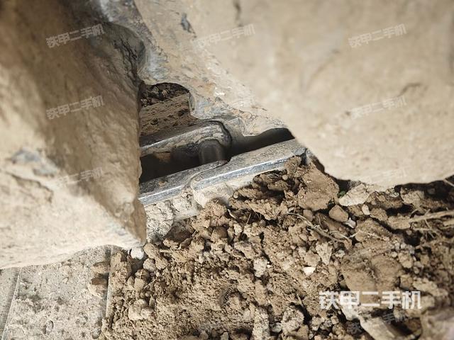 左導(dǎo)向輪（行走機(jī)構(gòu)）