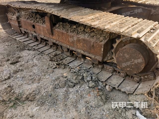 右側(cè)履帶整體(行走機(jī)構(gòu)) 右側(cè)履帶整體(行走機(jī)構(gòu))