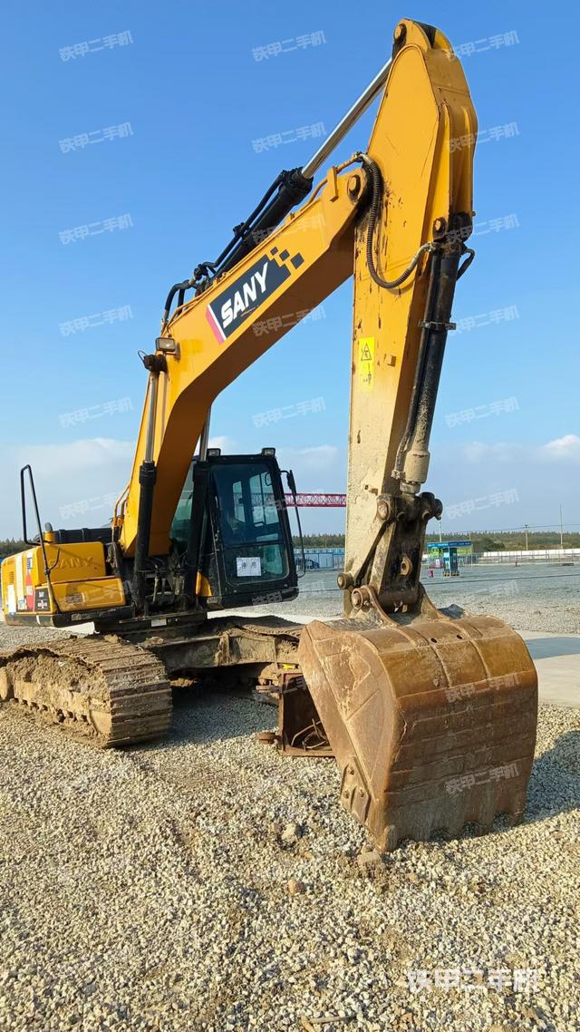 單側(cè)履帶整體（整機外觀）