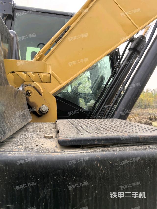 大臂根部?斜視（工作和回轉(zhuǎn)裝置）