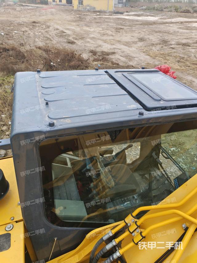 駕駛室頂部俯視（上車部件）