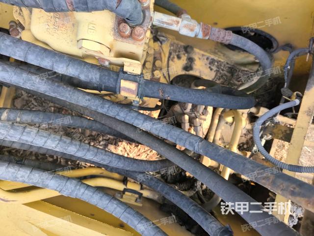 氣門室蓋螺絲特寫（上車部件）