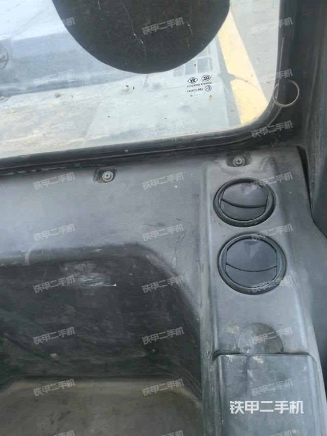 后窗玻璃角標(biāo)（駕駛室部分）