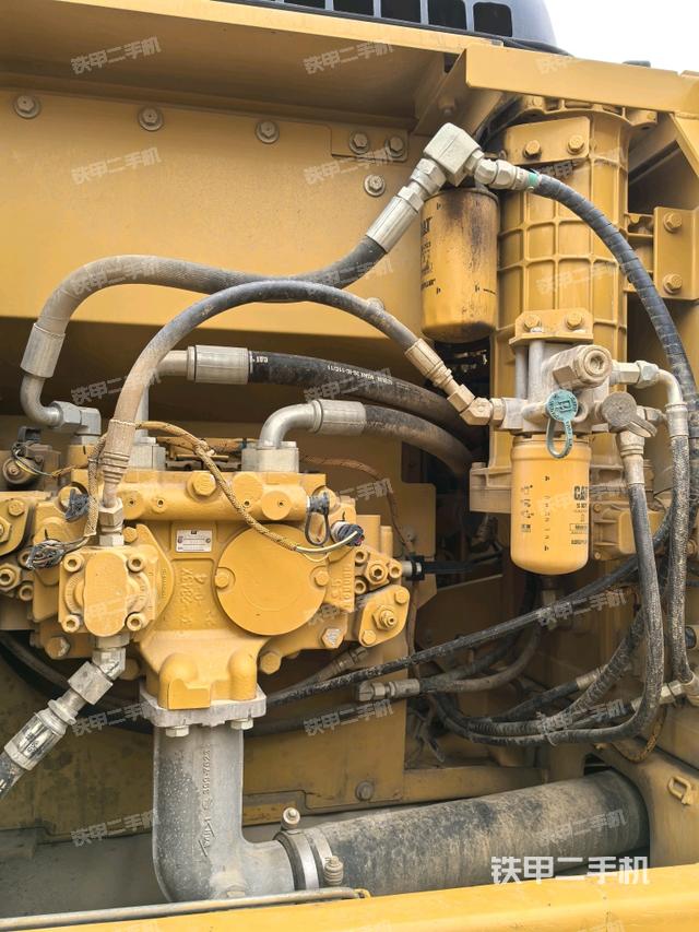 液壓泵斜45?右（大件艙室）