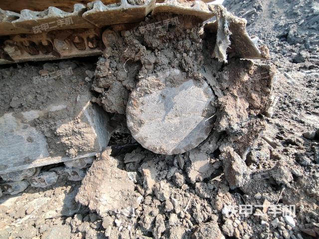 左側(cè)行走馬達蓋板（行走機構(gòu)）