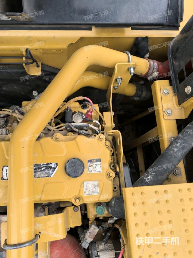 氣門室蓋螺絲特寫（上車部件）