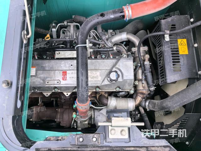 發(fā)動(dòng)機(jī)整體俯視（整機(jī)外觀）