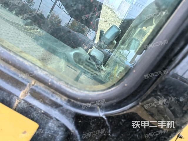 后窗玻璃角標(biāo)（駕駛室部分）