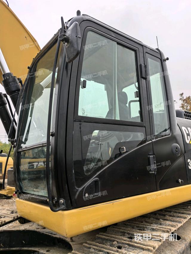 駕駛室左前45度（駕駛室部分）