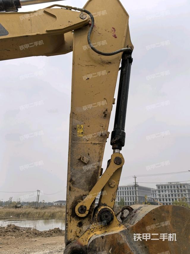 小臂整體右前（工作和回轉(zhuǎn)裝置）