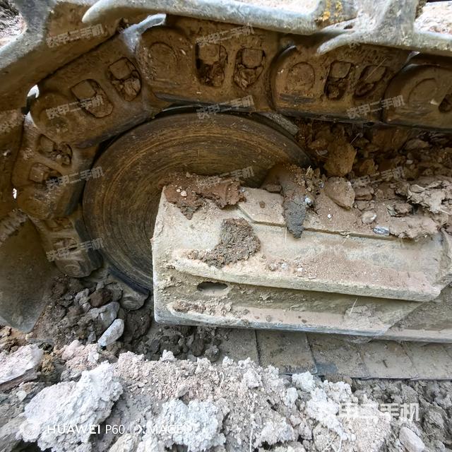 右驅(qū)動(dòng)輪（行走機(jī)構(gòu)）