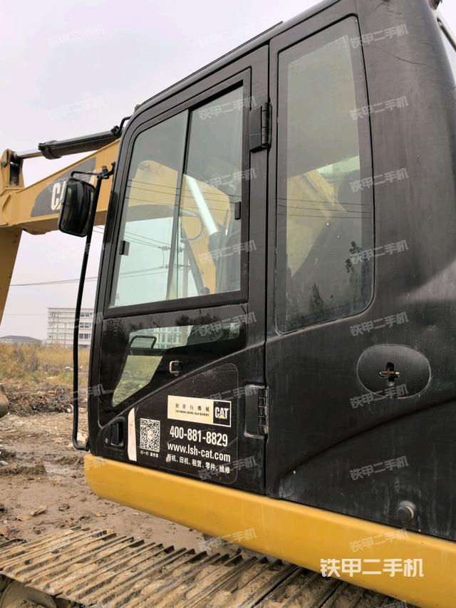 駕駛室左后45度（駕駛室部分）