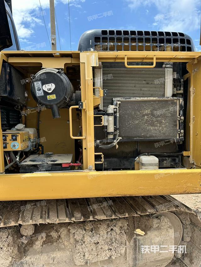 散熱器正面（大件艙室）