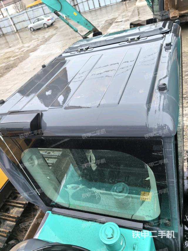 駕駛室頂部（整機(jī)外觀）