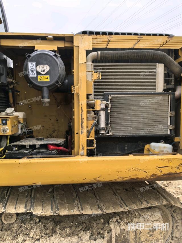 散熱器正面（大件艙室）