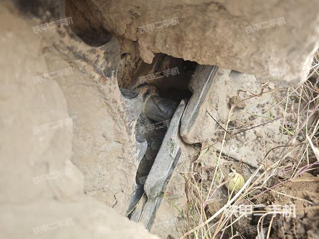 左驅(qū)動(dòng)輪（行走機(jī)構(gòu)）