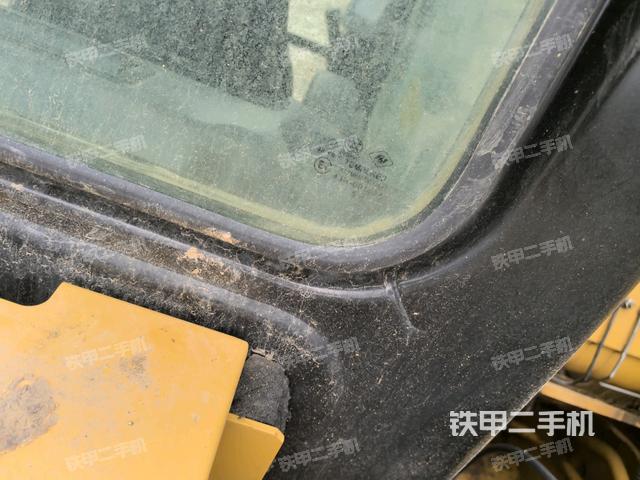 后窗玻璃角標(biāo)(駕駛室部分) 后窗玻璃角標(biāo)(駕駛室部分)