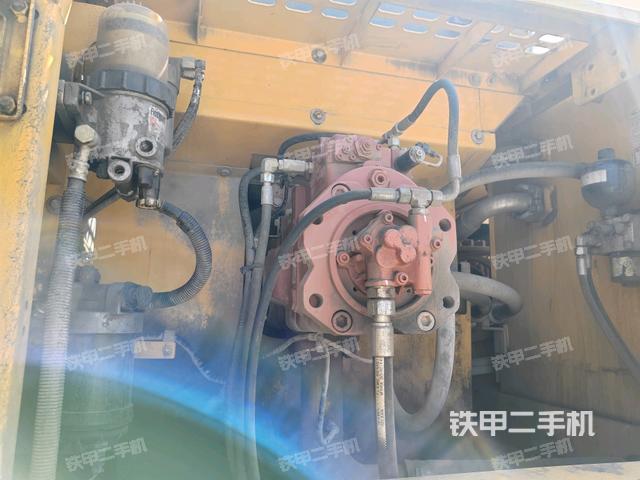 液壓泵斜45?右（大件艙室）