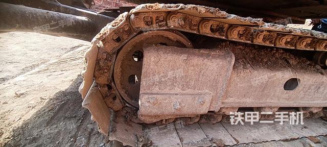 右驅(qū)動(dòng)輪（行走機(jī)構(gòu)）