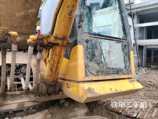 大臂油缸整體?豎拍（工作和回轉(zhuǎn)裝置）