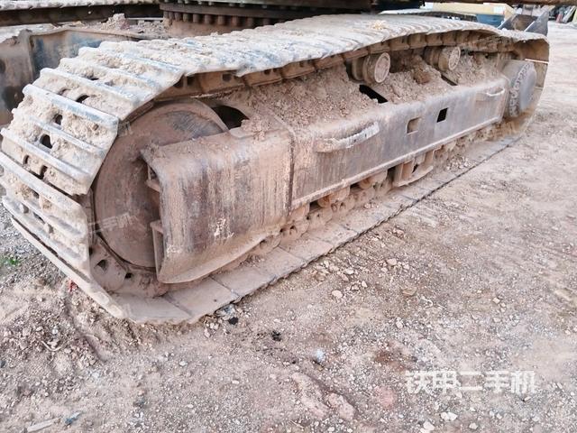 單側(cè)履帶整體（整機(jī)外觀）