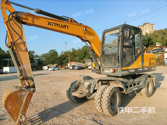 新源XYC75W-9挖掘机