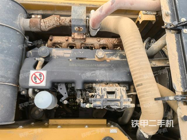 發(fā)動機室(上車部件) 發(fā)動機室(上車部件)