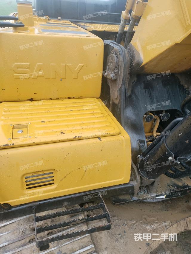 大臂根部?斜視（工作和回轉(zhuǎn)裝置）